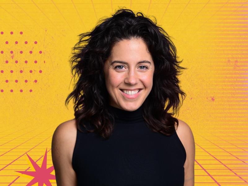 Joana Henrique-Jakobs als Schlumpf im Musical KICK LIKE A WOMAN